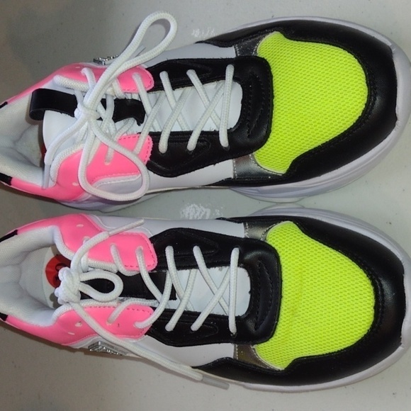 Guess Sneakers size 10 multi-colored pink yellow black - Picture 3 of 15